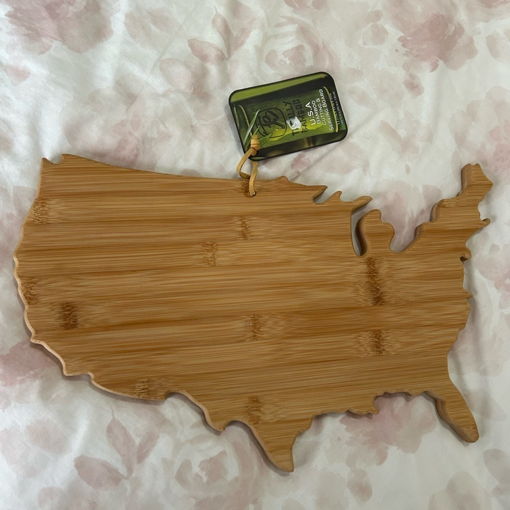 USA Bamboo Cutting & Serving Board NWT